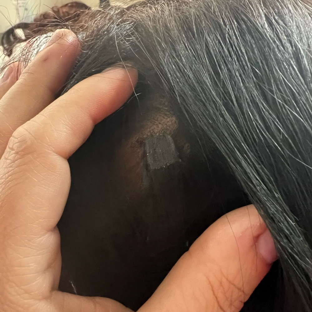 Mini tape hair extensions for hair broken Put it on yourself and stick it on.